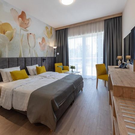 Szepia Bio And Art Hotel Zsambek Luaran gambar