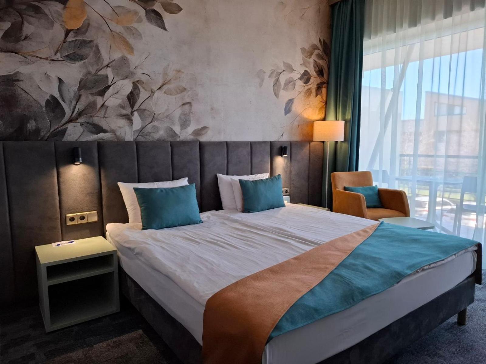 Szepia Bio And Art Hotel Zsambek Luaran gambar