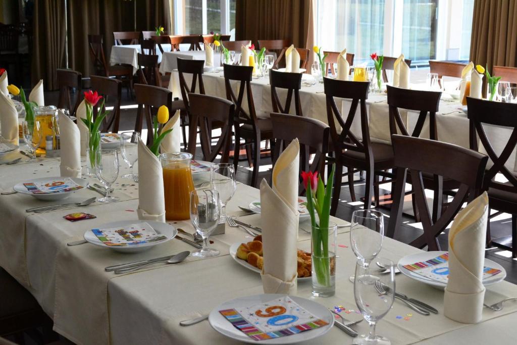 Szepia Bio And Art Hotel Zsambek Luaran gambar